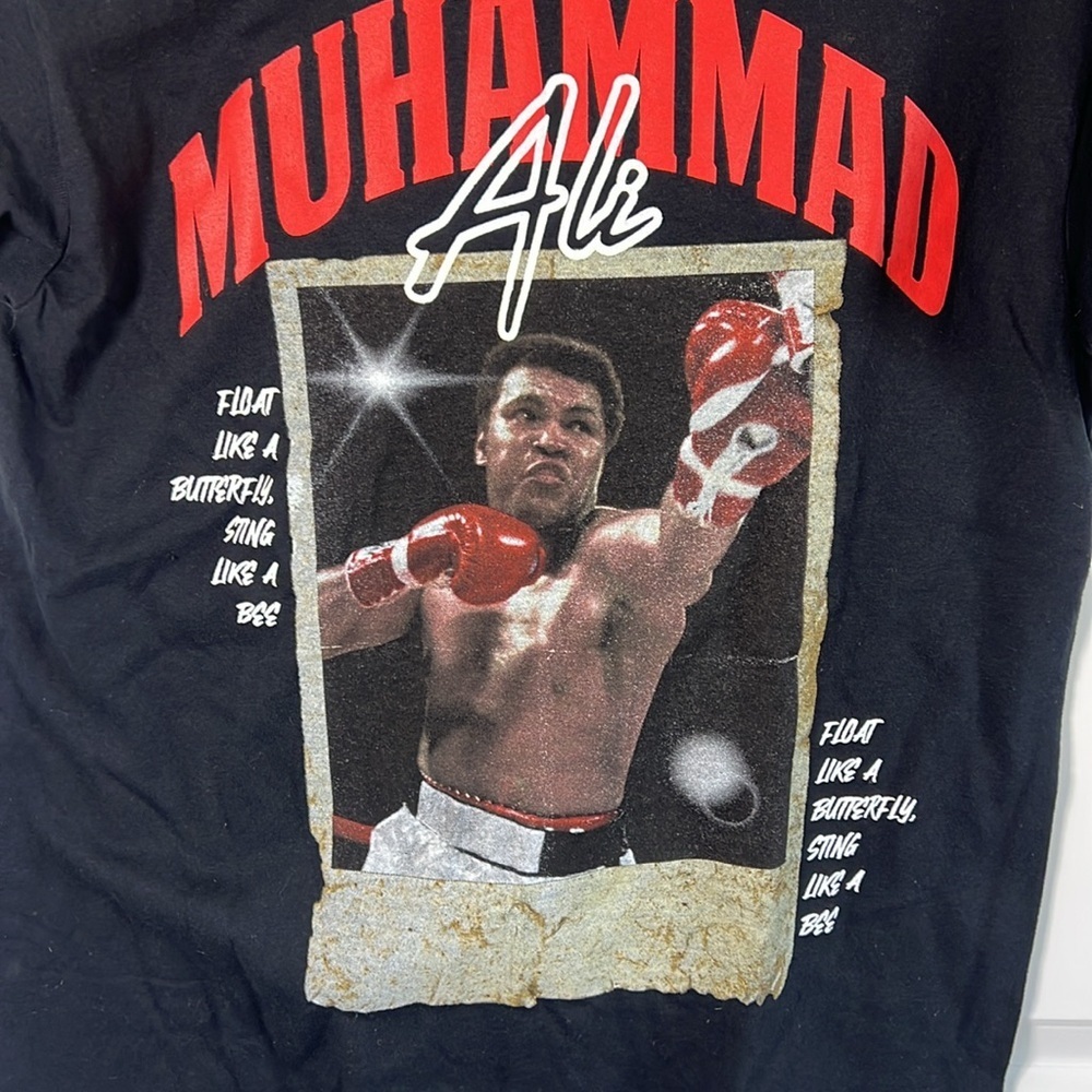 NWOT Muhammed Ali T-shirt Size Small